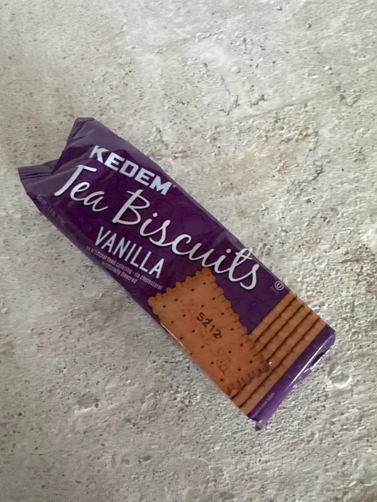 B tea biscuits vanilla x
