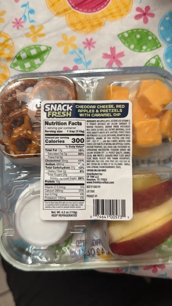 CHEDDAR CHEESE, RED APPLES & PRETZELS WITH CARAMEL DIP