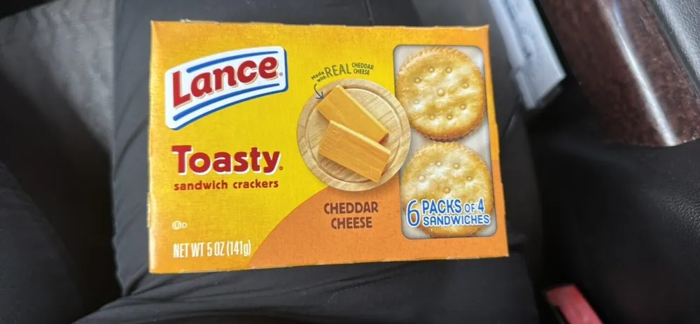 Toasty sandwich crackers