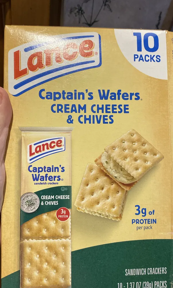 Captain's Wafers sandwich crackers