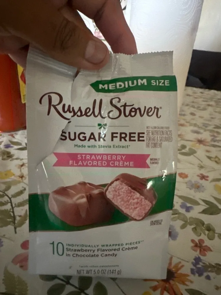 Strawberry Flavored Crème