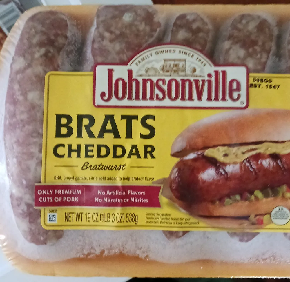 CHEDDAR BRATWURST