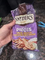 Pretzel pieces sour cream & caramelized onion