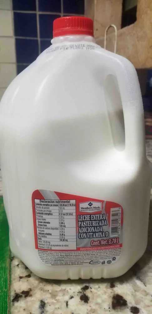 Leche entera pasteurizada adicionada con vitamina d