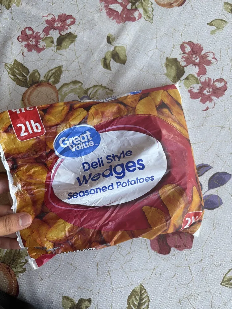Deli Style Wedges Seasoned Potatoes
