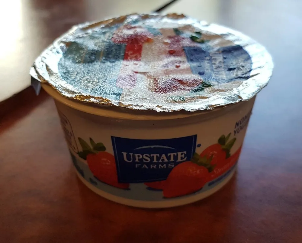 Upstate Niagara Coop Strawberry Rich and Creamy Yogurt 4 Ounce