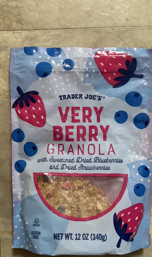 VERY BERRY GRANOLA