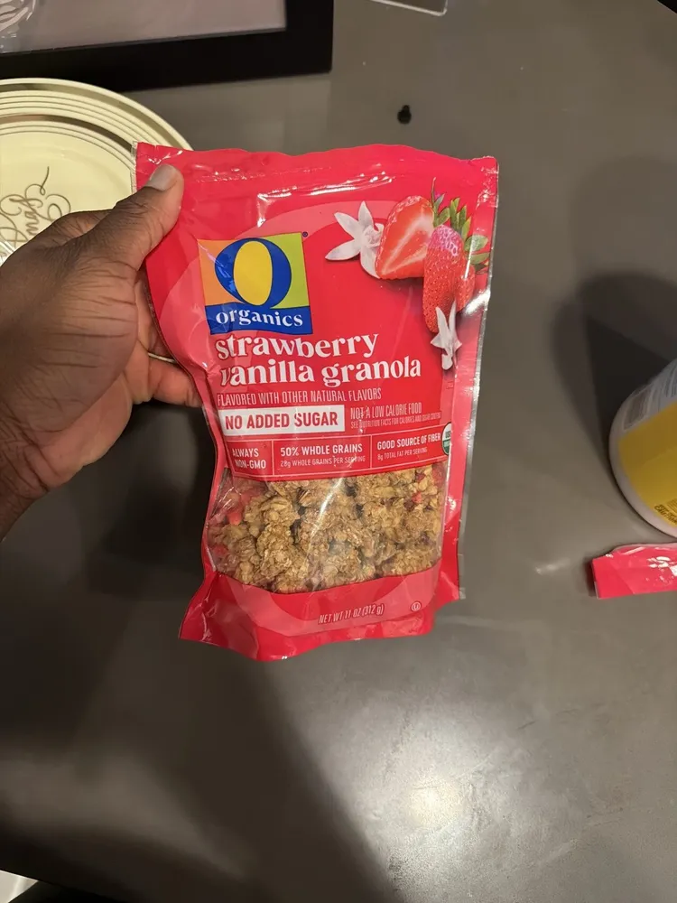 strawberry vanilla granola