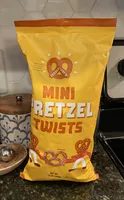 MINI RETZEL TWISTS