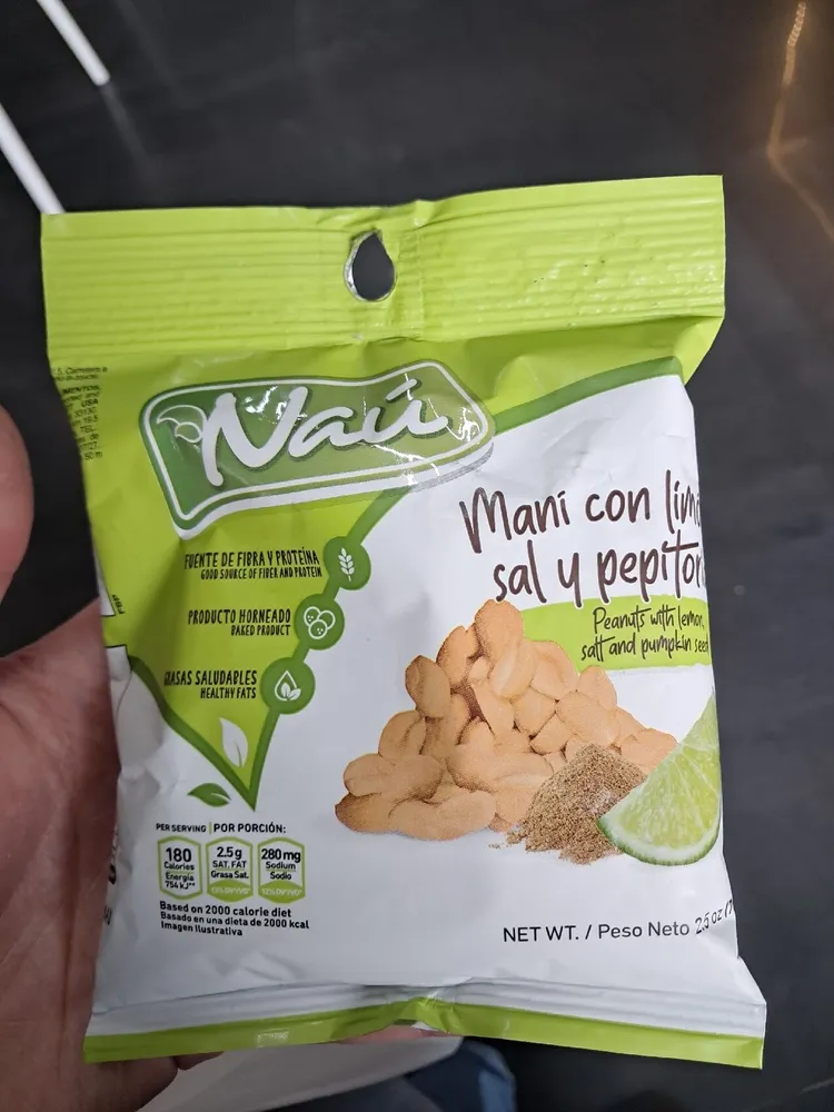 Maní con limón y sal y pepitoria