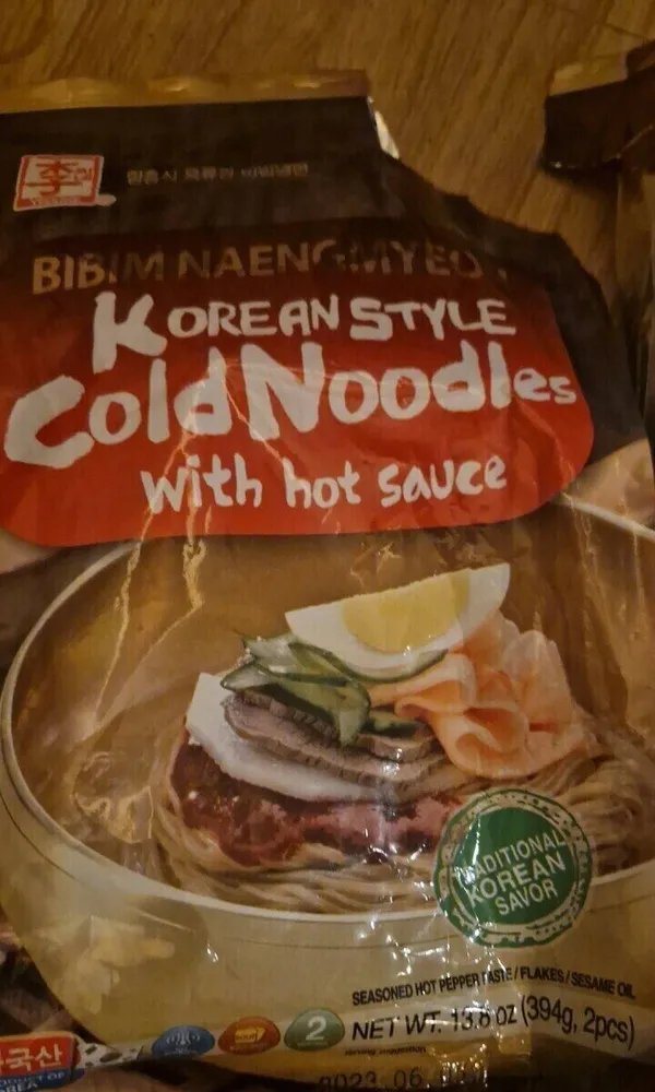 Bibim naengmyron korean cold noodle