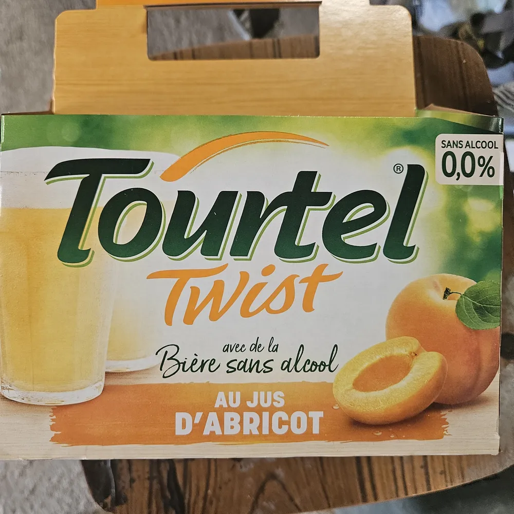 Twist avec de la bière sans alcool au jus d'abricot