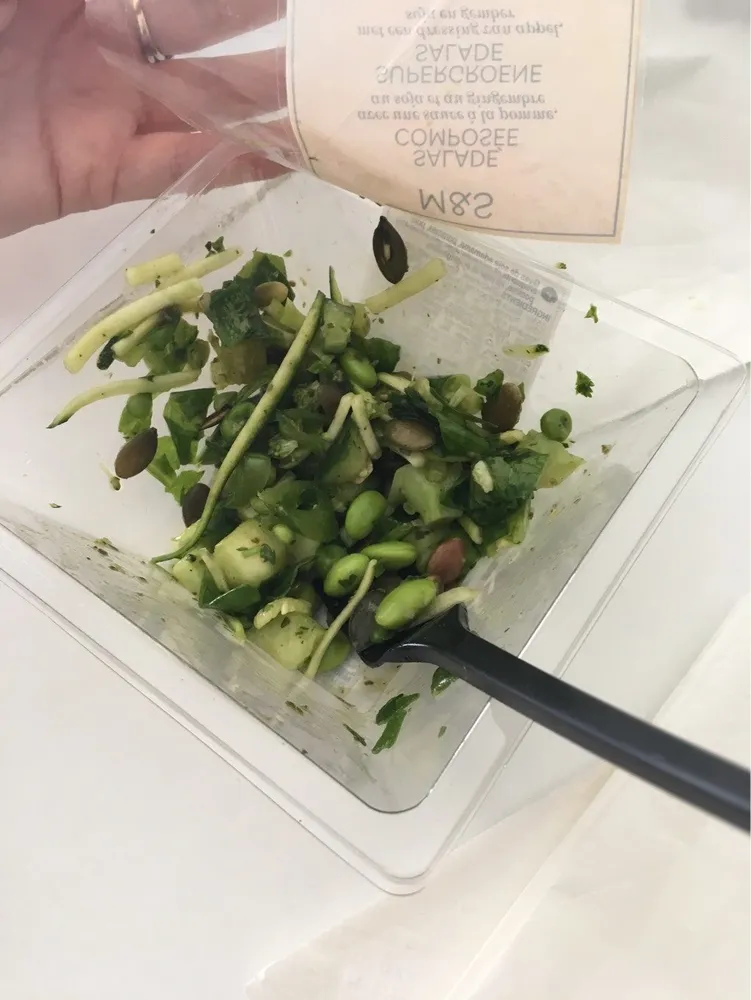 Fèves de Soja Edamame,  Pommes,  Pois Mange Tout et Coriandre