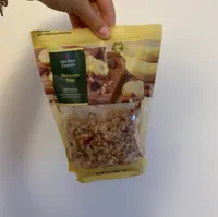 Banana nut with almonds & dark chocolate chunks granola, banana nut