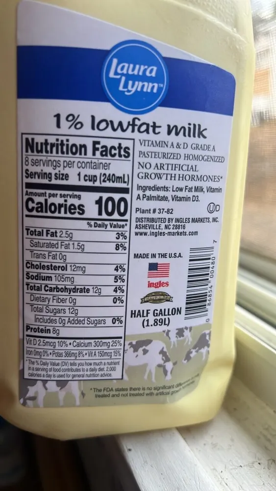 Laura Lynn 1% lowfat milk