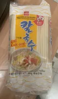 Dried noodles for kalgusksu