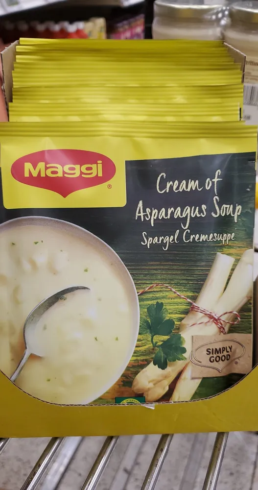 Cream of asparagus soup