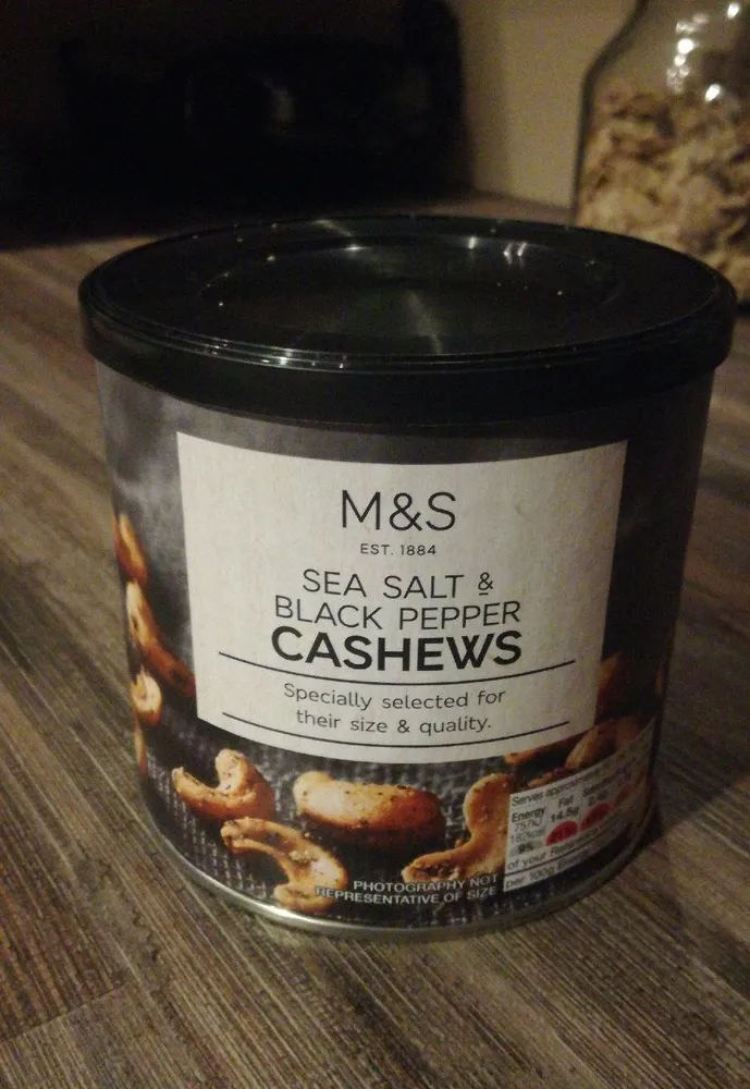 CASHEWS sea salt & black pepper