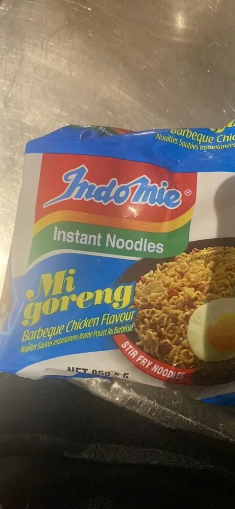 Instant Noodles Mi Goreng bbq Chicken