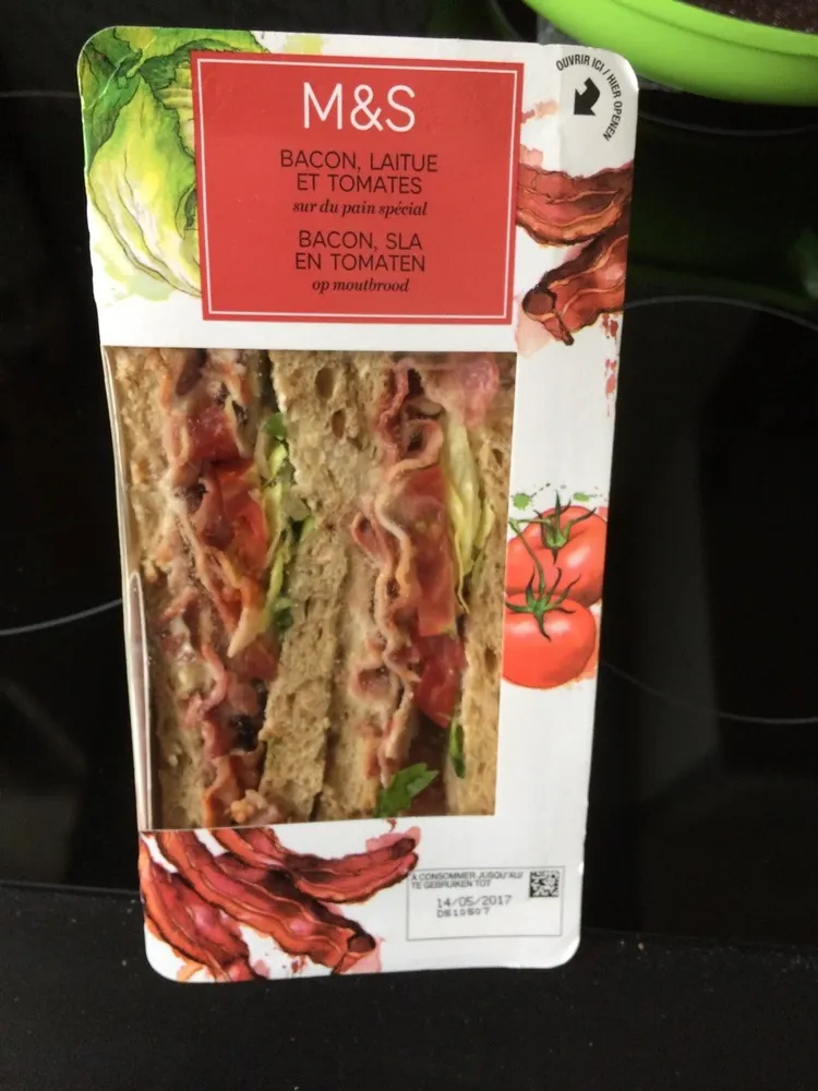 Sandwich Bacon, Laitue et Tomates