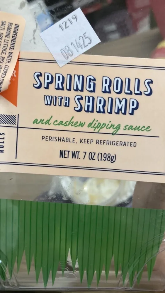 Spring Rolls with Shrimp and cashew dipping sauce