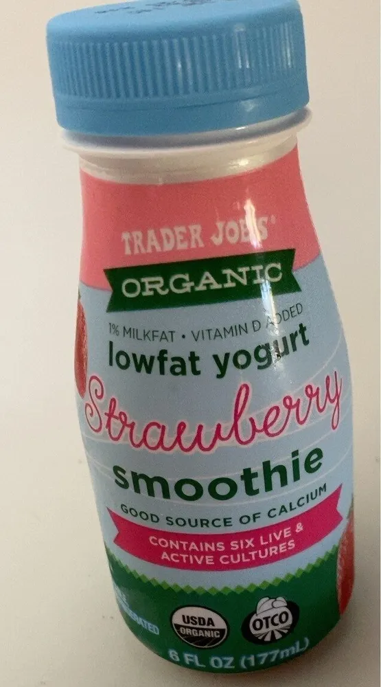 Organic lowfat yogurt strawberry smoothie