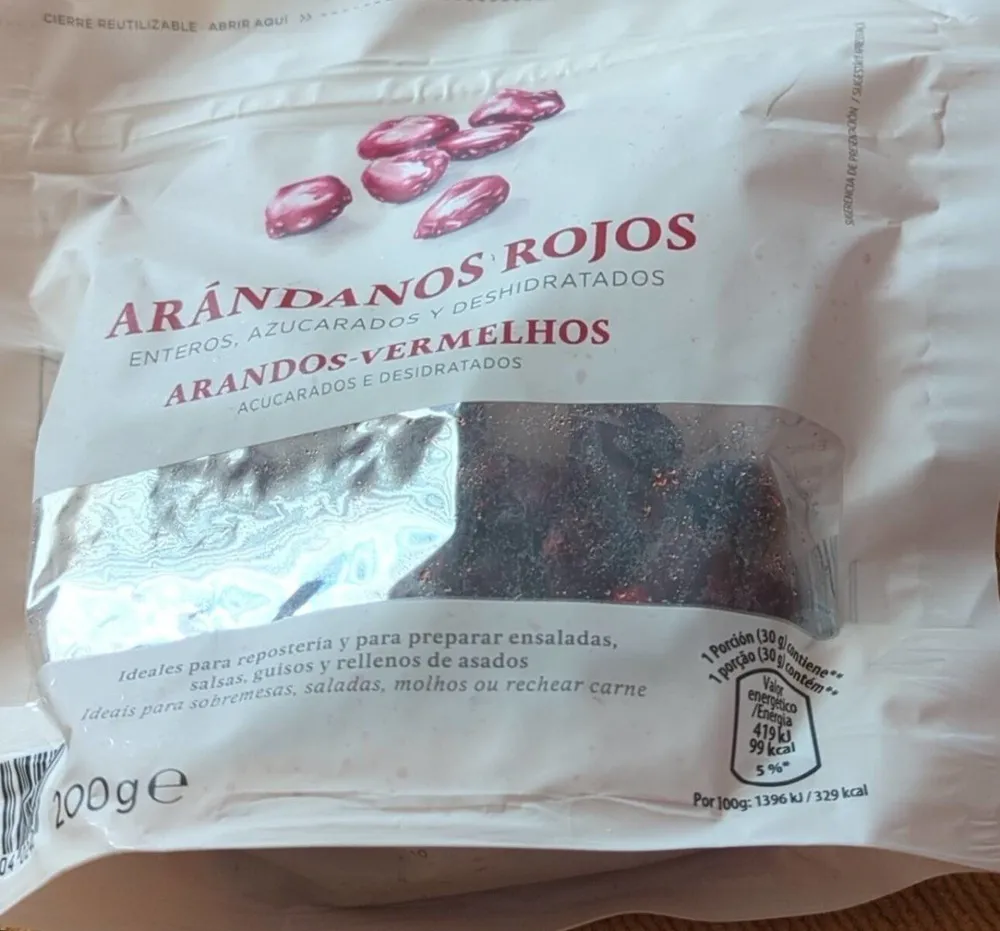 Arándanos rojos enteros azucarados y deshidratados