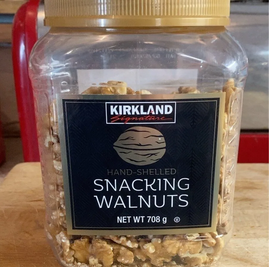 Snacking Walnuts