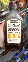Raw unfiltered honey