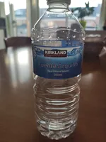 Agua mineral natural
