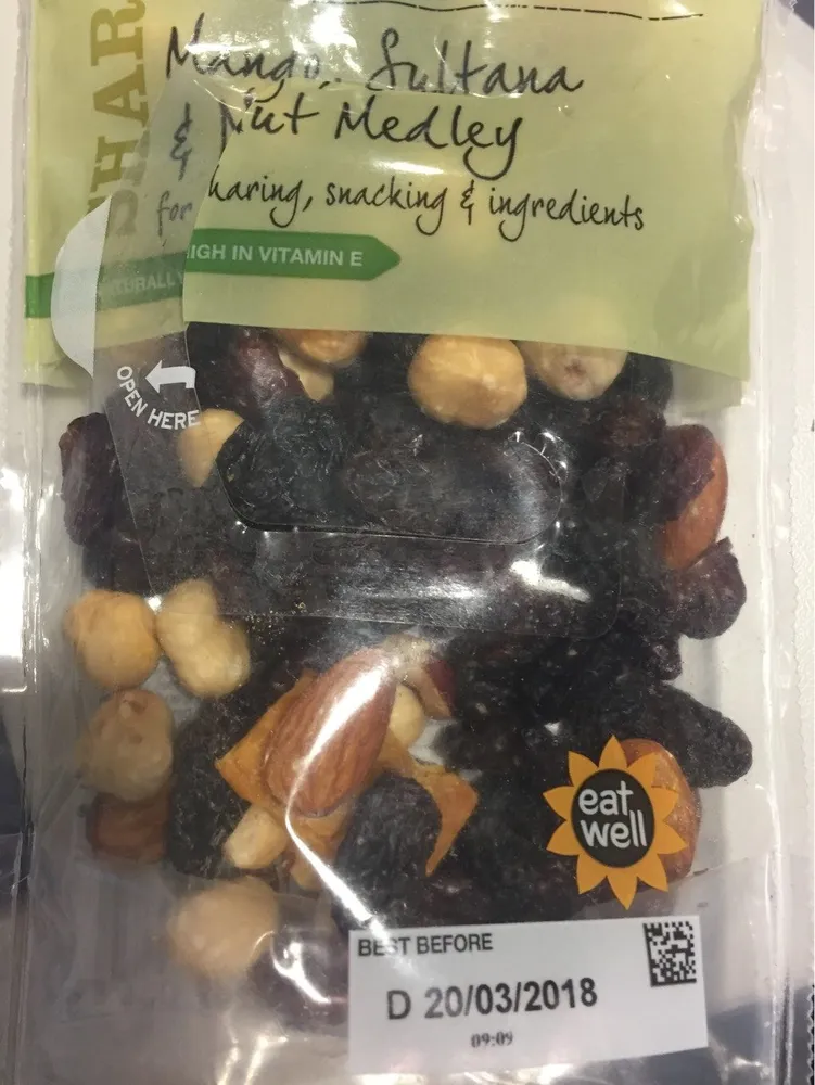 Mélange fruits a coque, manque deshydratee, raisins, cranberries