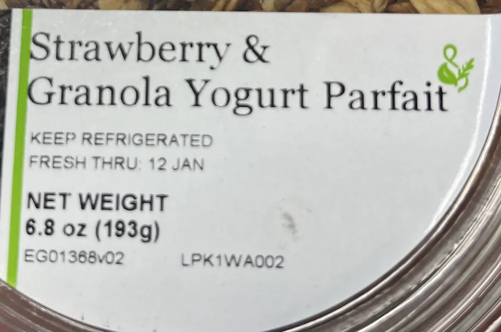 Strawberry & granola yogurt parfait