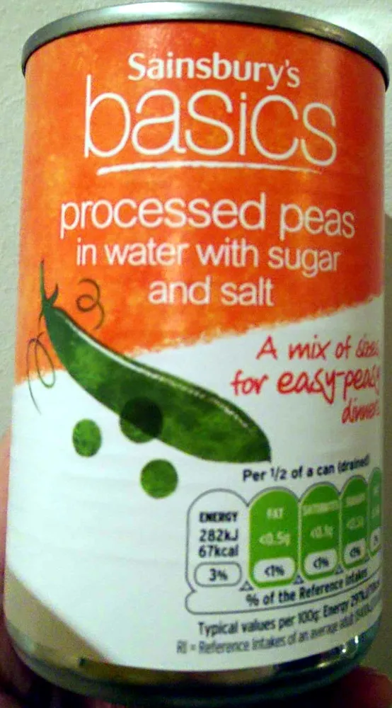 Processed peas in water with sugar and salt