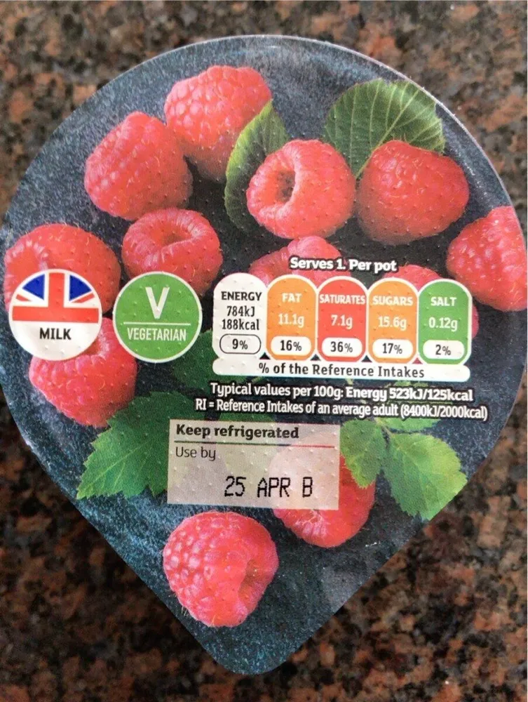 RASPBERRY & CREAM YOGURT