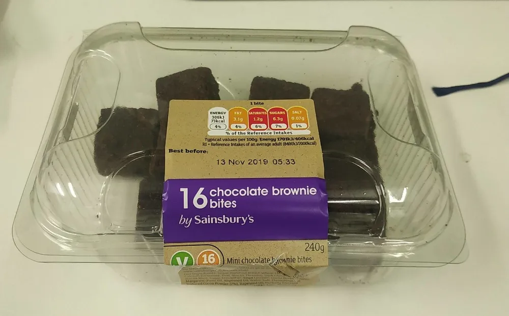 16 chocolate brownie bites