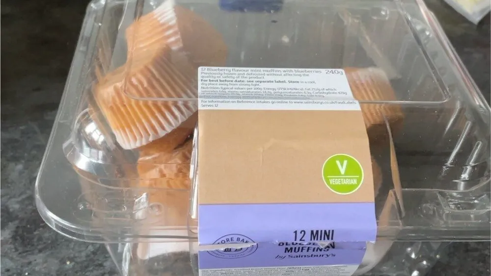 12 mini blueberry muffins