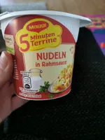 Nudeln in Rahmsoße
