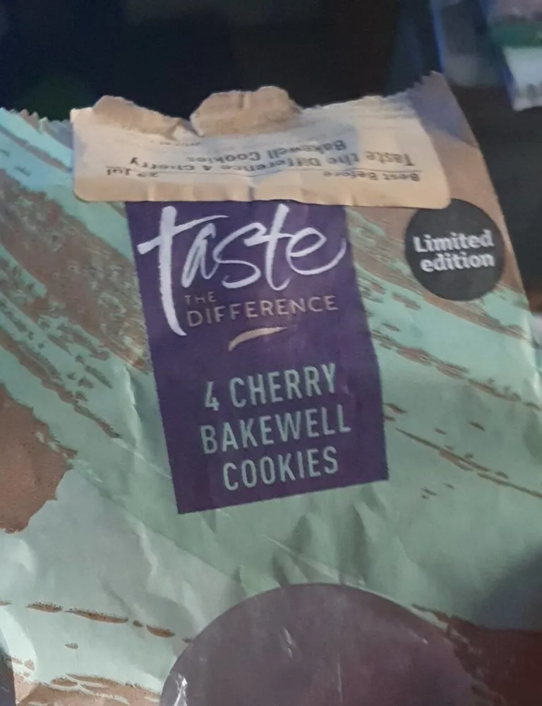 Cherry bakewell cookies