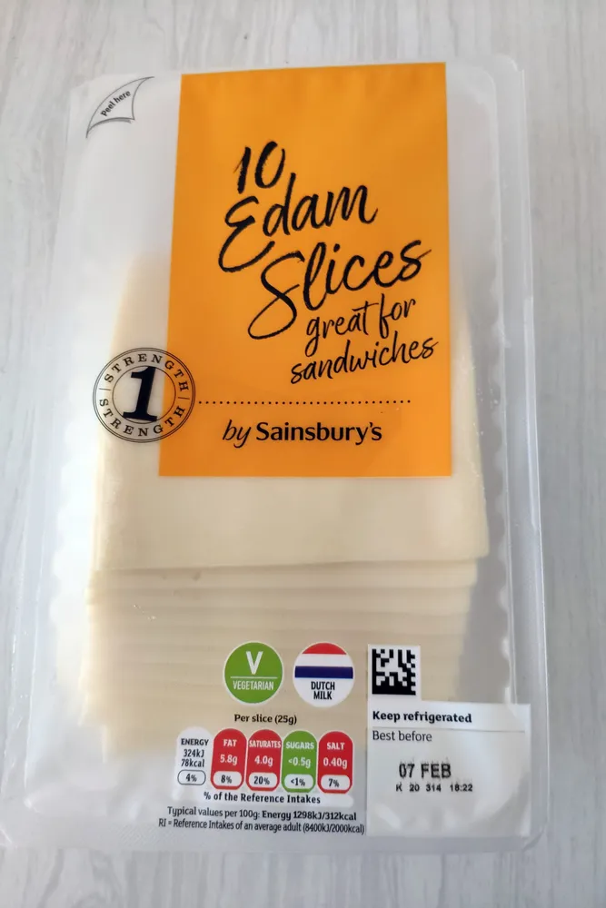 Edam slices
