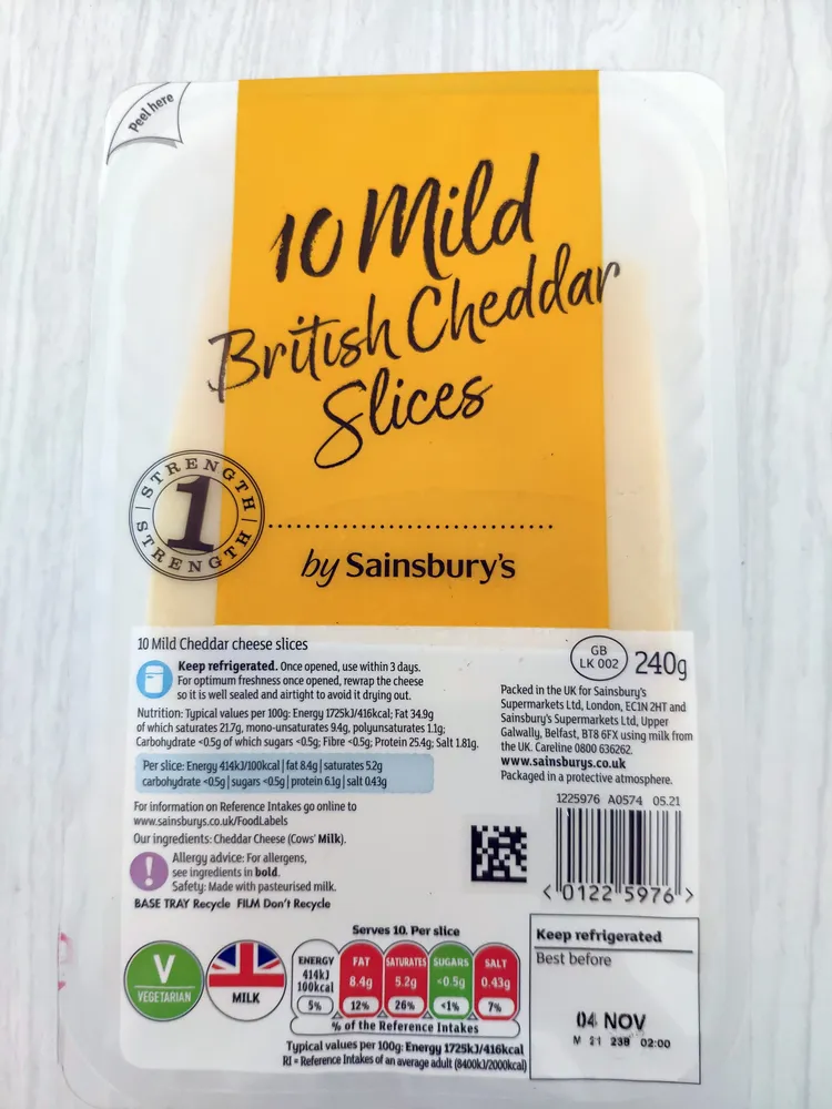 Mild British Cheddar slices