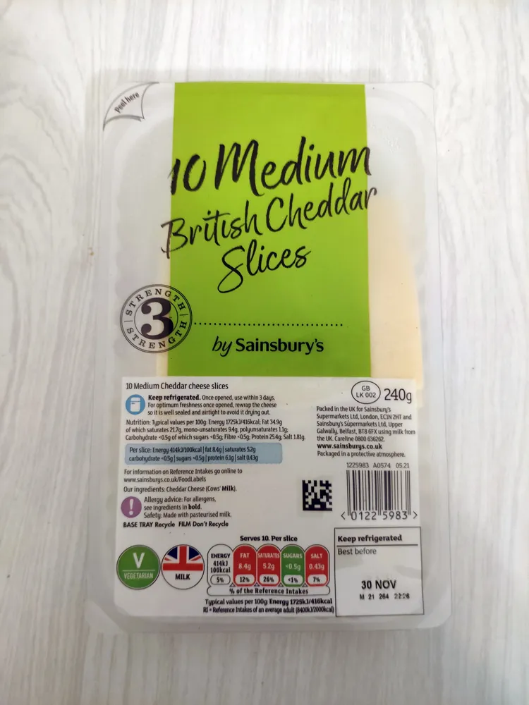 Medium British Cheddar Slices