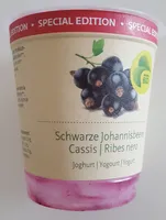 Cassis yogurt