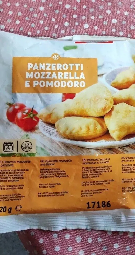 Panzerotti mozzarella e pomodoro