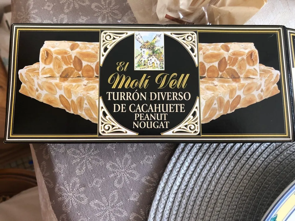 Turrón diverso de cacahuete