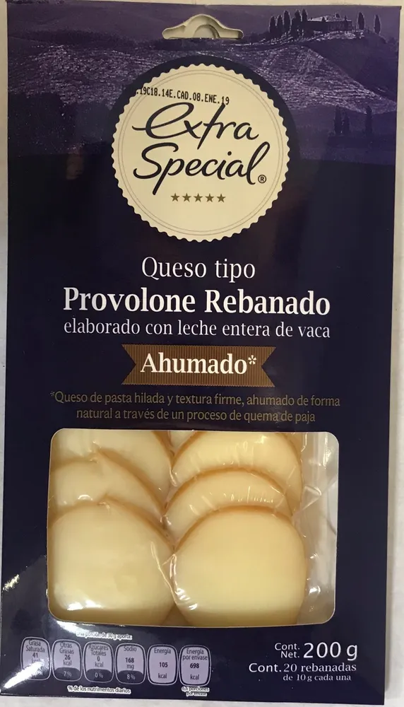 Queso tipo provolone rebanado ahumado