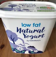 Low fat natural yogurt