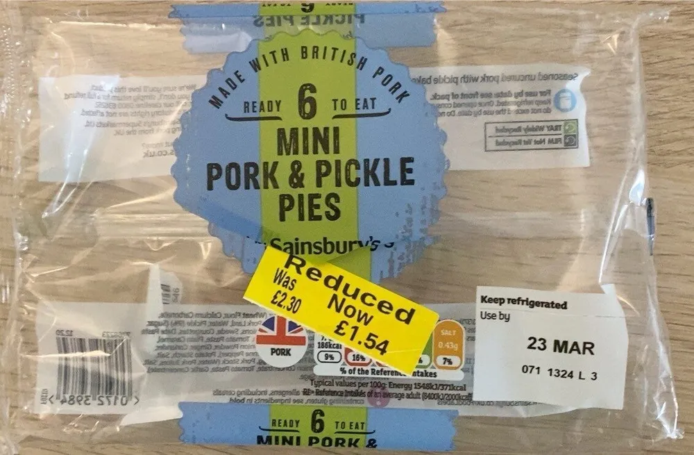 Mini pork & pickles pies