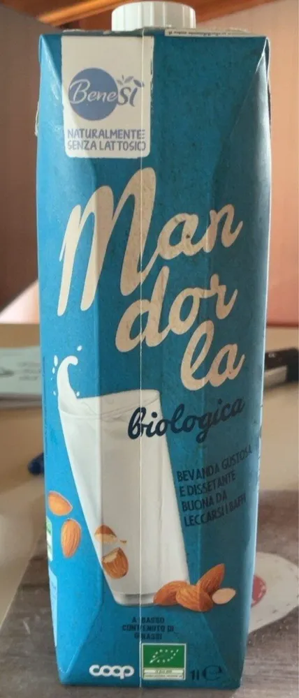 Latte mandorla