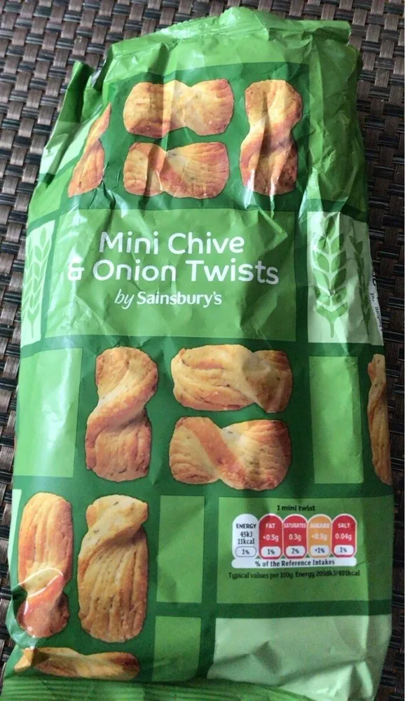 Mini Chive & Onion Twists