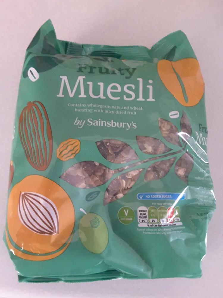 FRUITY MUESLI